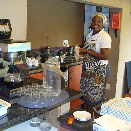 Charlie'S Spot - The Gardens Hotel Johannesburg Bagian luar foto